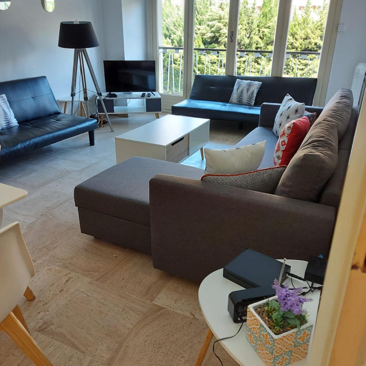 +++++ brand new flat 4 persons near Hotel Martinez, center and Palais des festivals +++++ - Housity