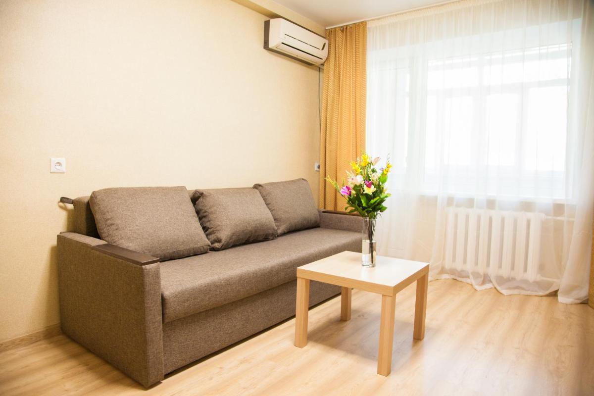Semi-luxury Apartment on Tsentralnyiy Boulevard 8 - Housity