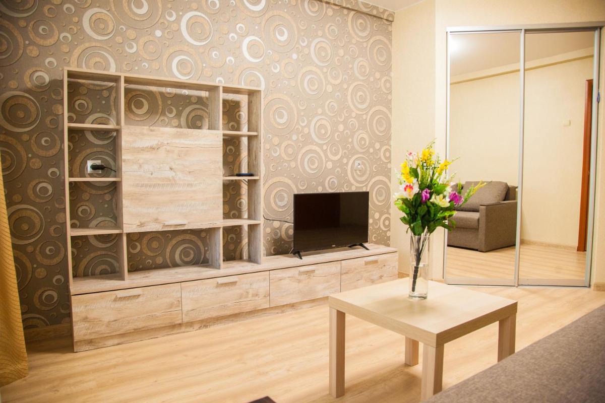 Semi-luxury Apartment on Tsentralnyiy Boulevard 8 - Housity