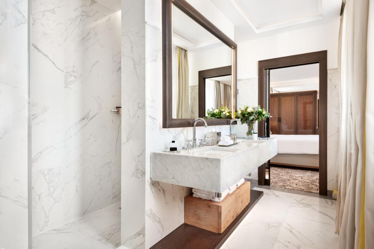 Salle de bains dans l'établissement Hyatt Paris Madeleine