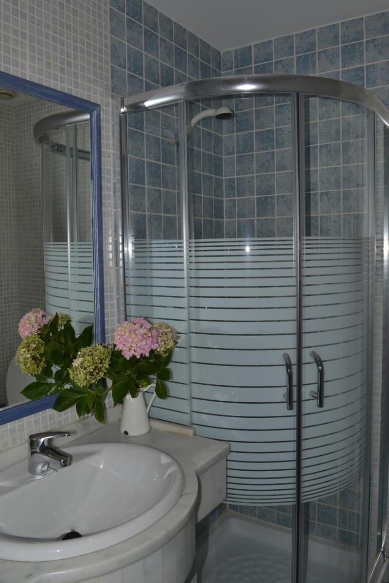Hostal Quevedo - Housity