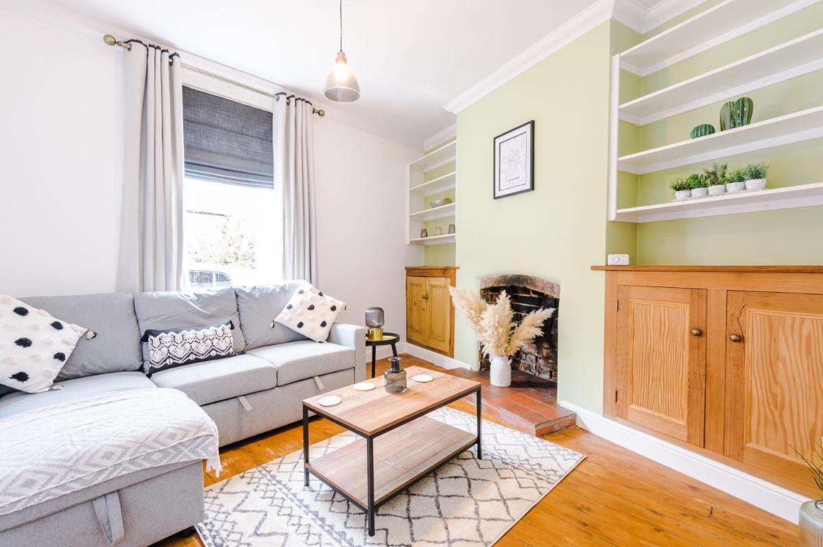 Churton House - Housity