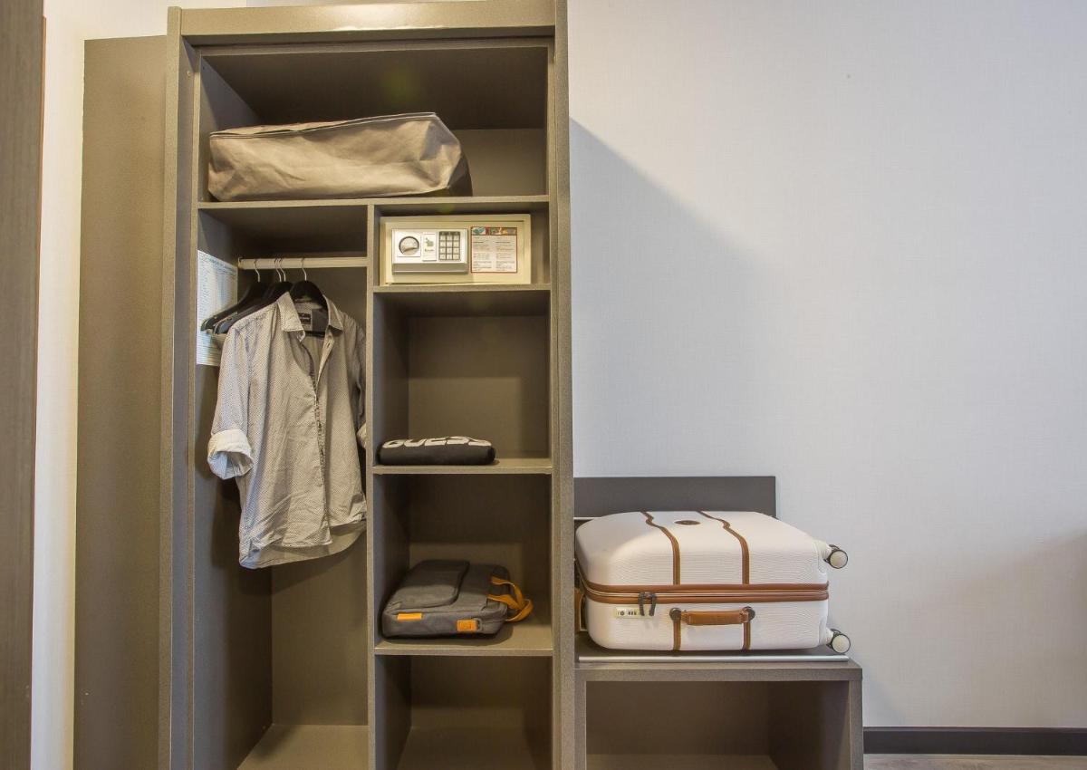 Hotel Venture Sant Cugat - Housity