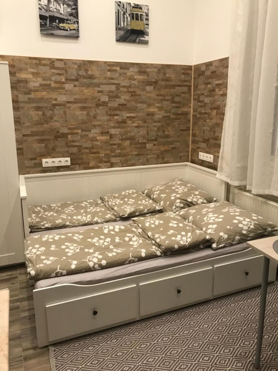 Móra apartmanház - Housity