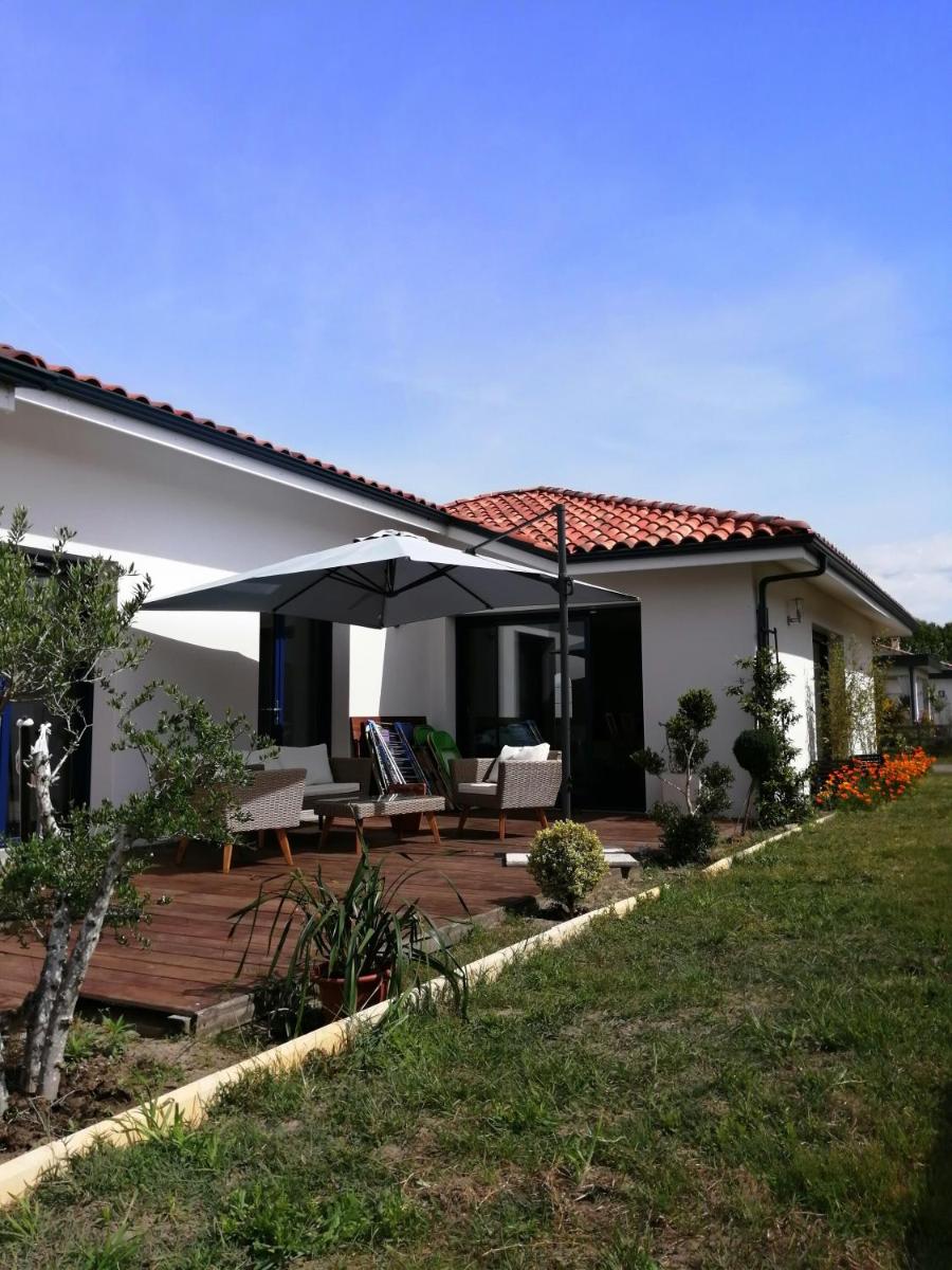 Chambre dans une maison proche des plages - Housity