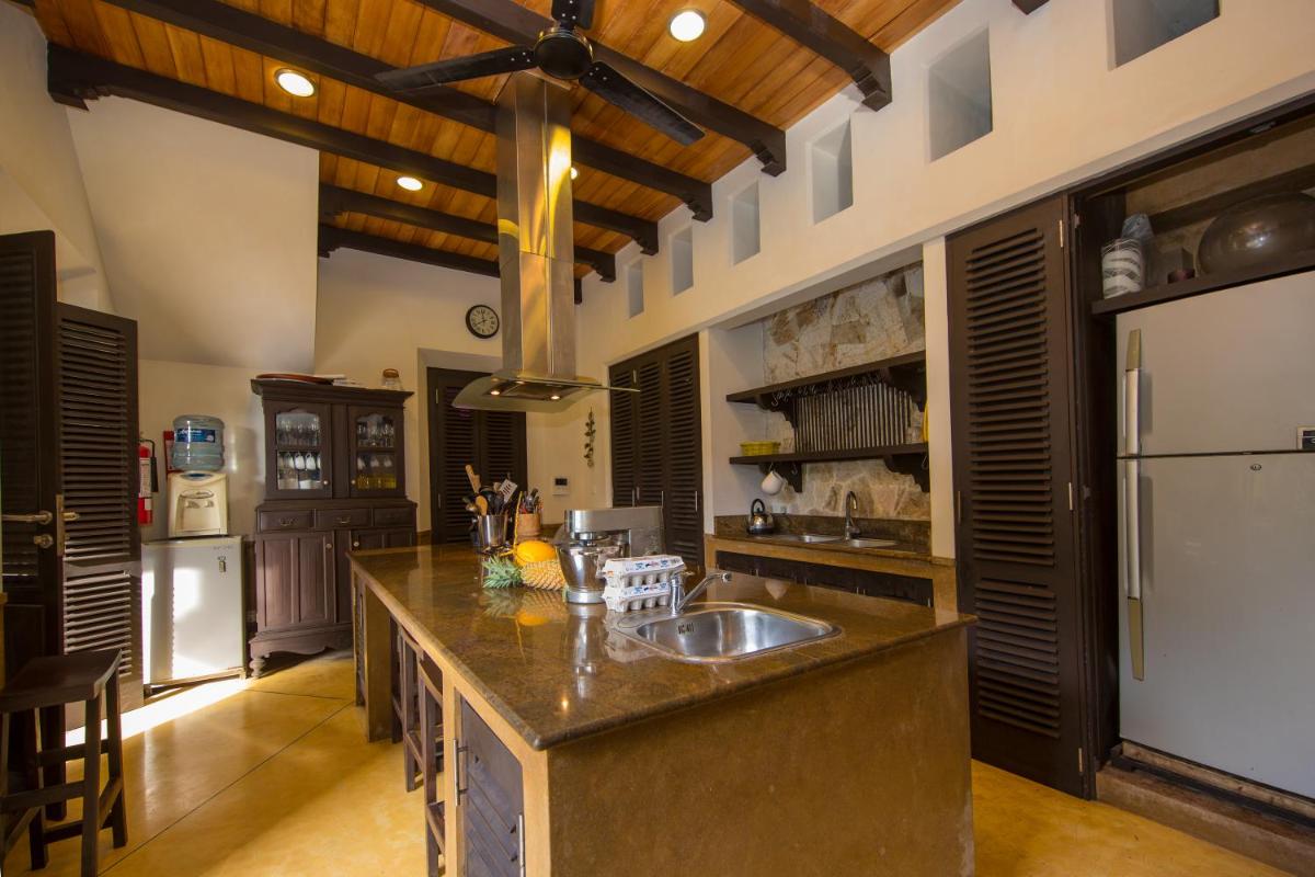 Sergeant House Boutique Villa & Private Beach - Housity