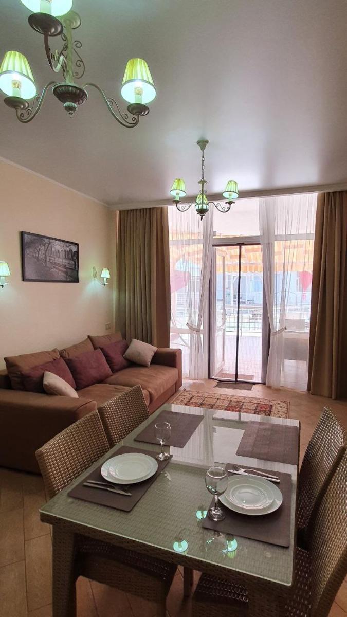 Apartment in Gold Bugaz - Housity