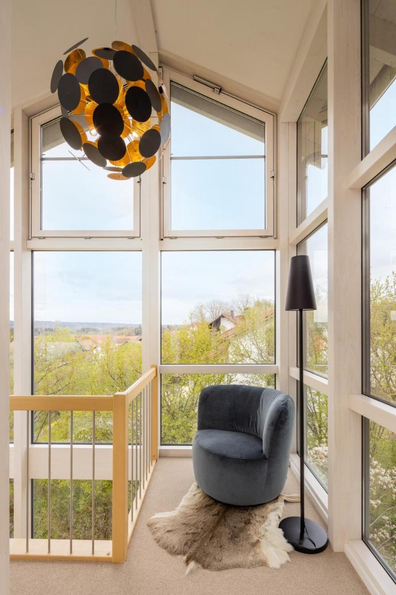 Stille x Weite - Hochwertige Wohnung mit See-Panorama - Housity