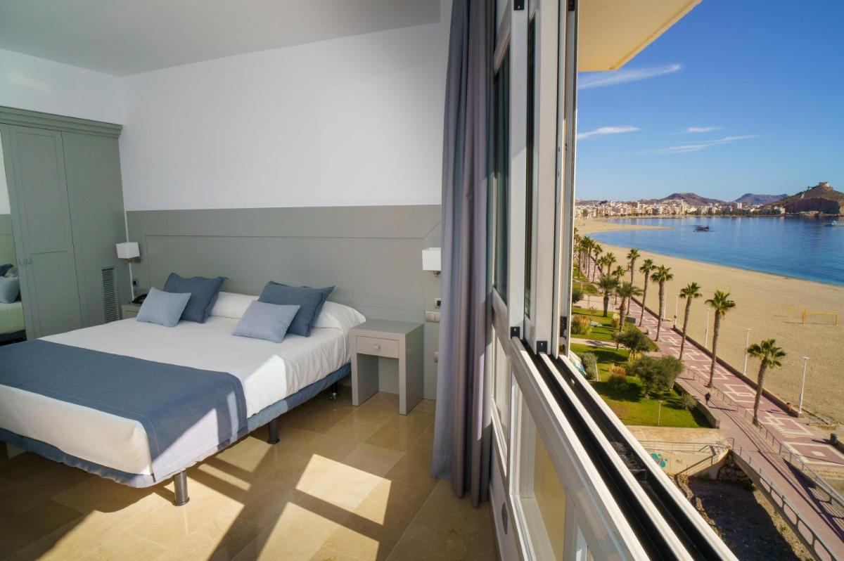 Senator Águilas - Housity