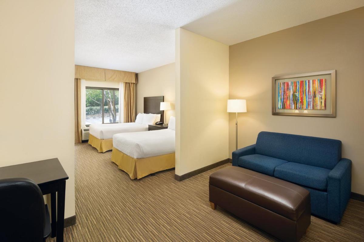 Holiday Inn Express & Suites Alpharetta by IHG - Housity