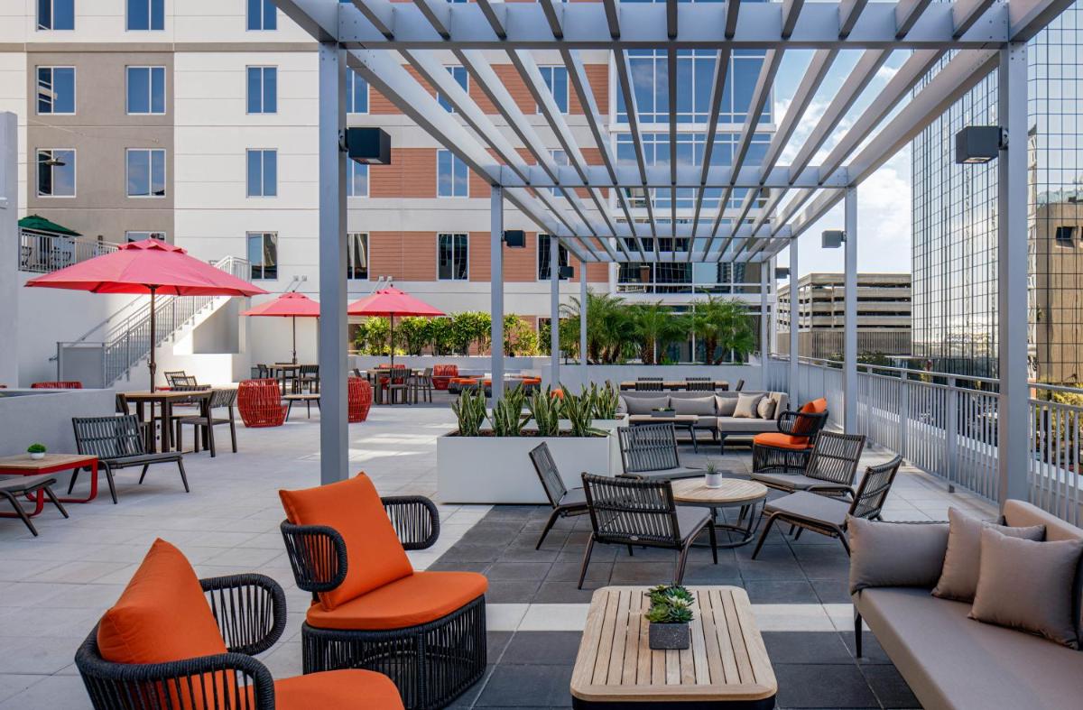 Hyatt Place Tampa Downtown - Housity