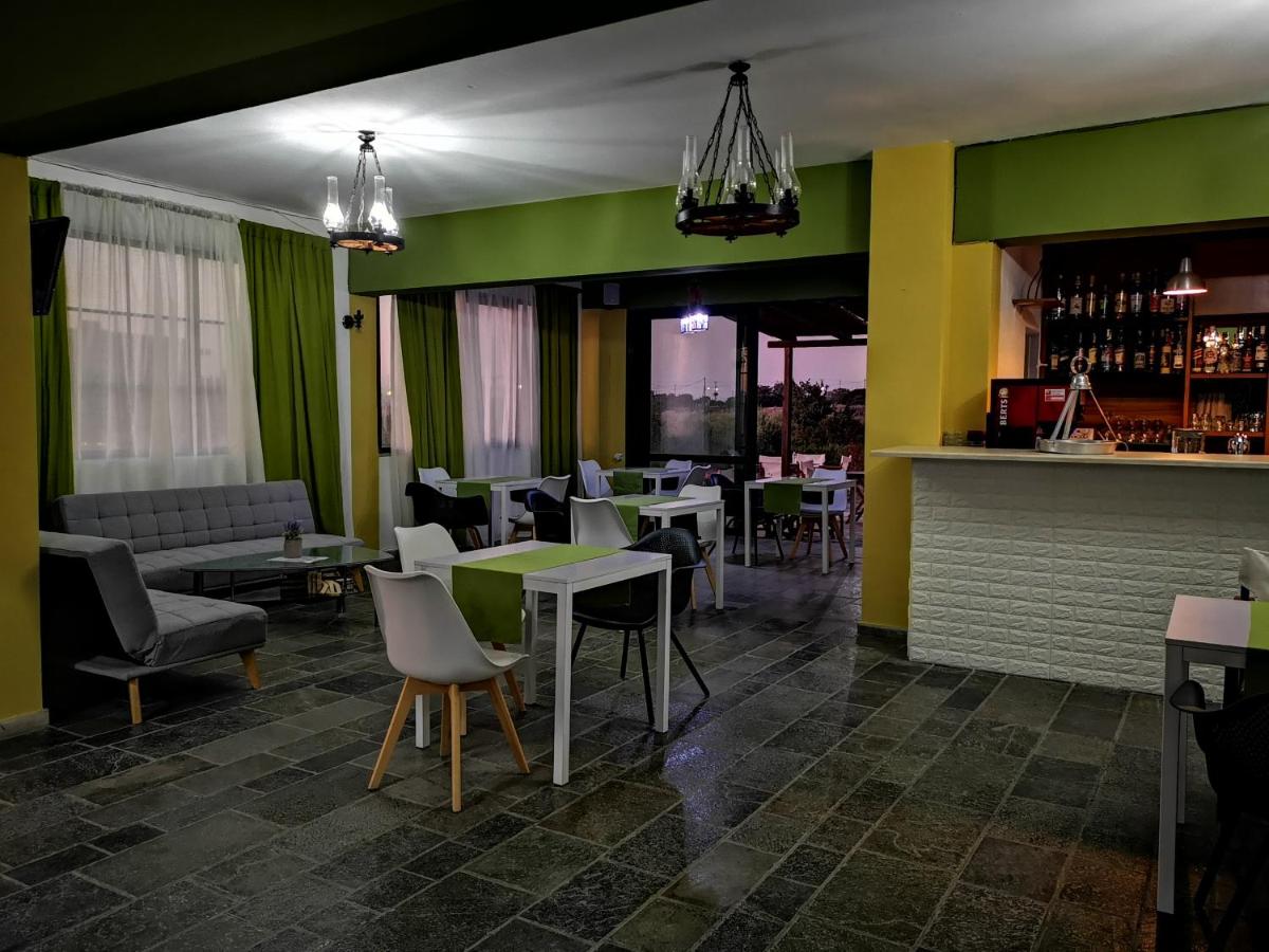 Ilios and Irene - Housity
