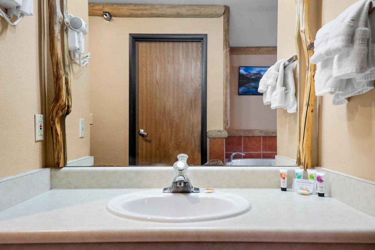 Gold King Mountain Inn - Housity