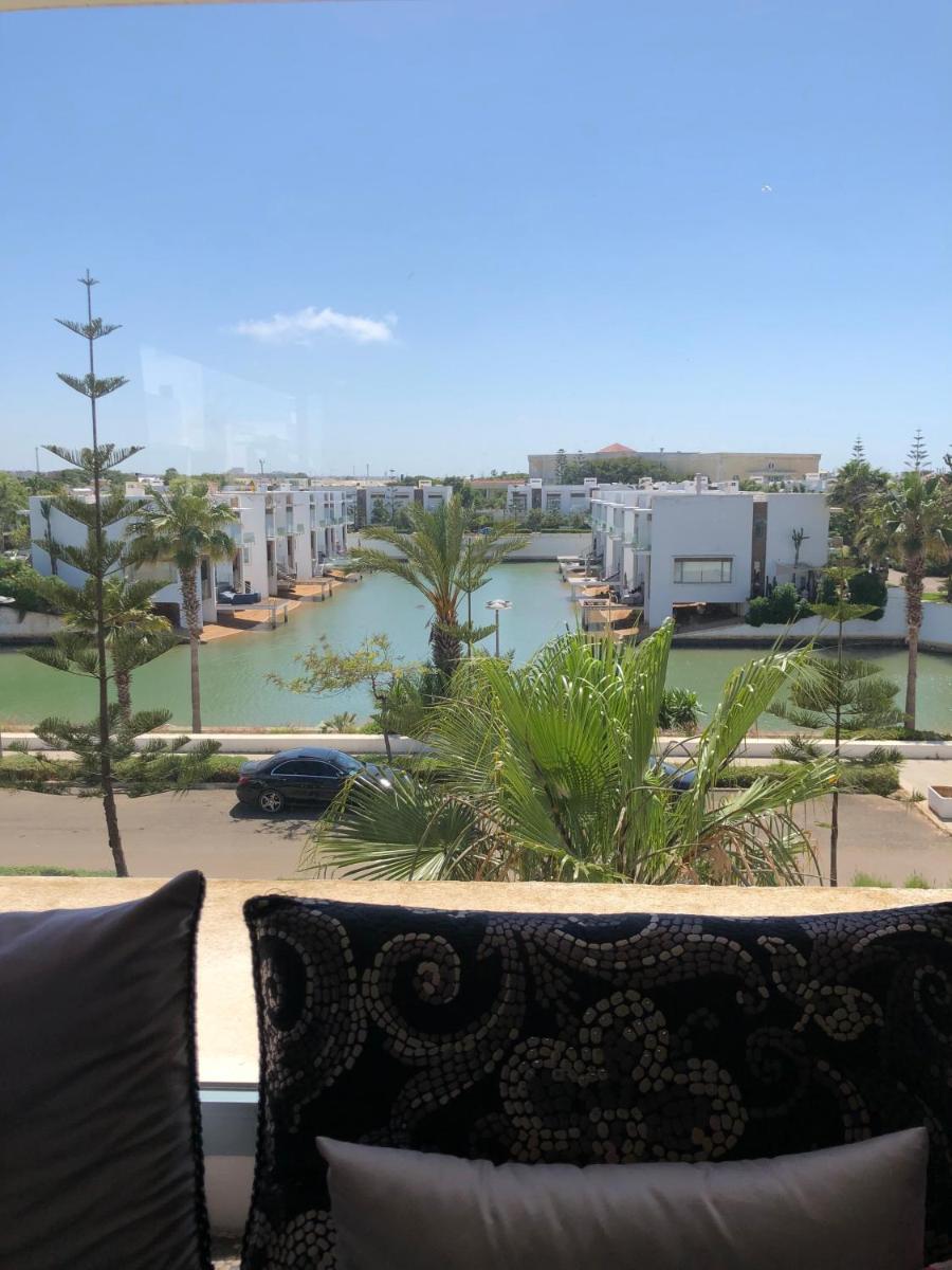 Eden Island Apartment with a View - Housity