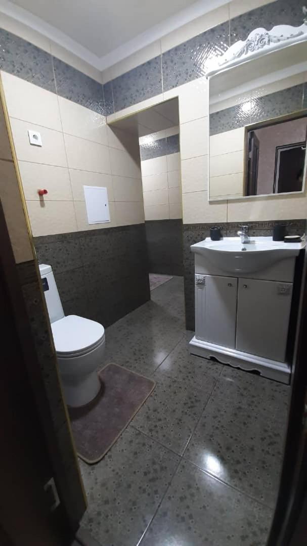 Apartment on Toktogula - Housity