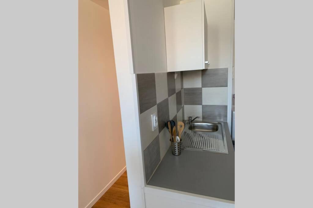 Studio meublé Verdun - 3ème étage, Verdun - Housity