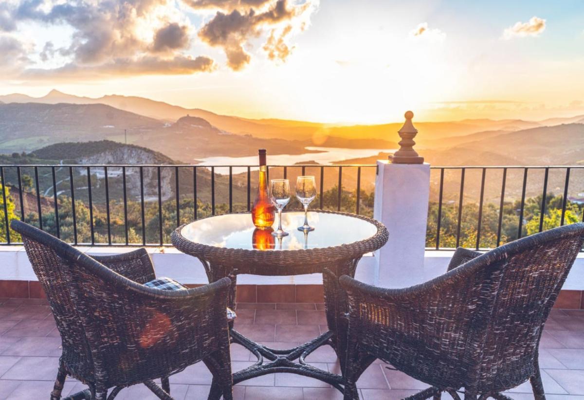 LOS CACTUS - Housity