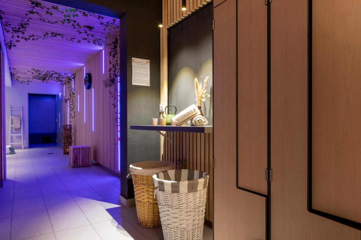 Photo de la galerie de l'établissement ATHOME RESIDENCE ET SPA, à La Rochelle