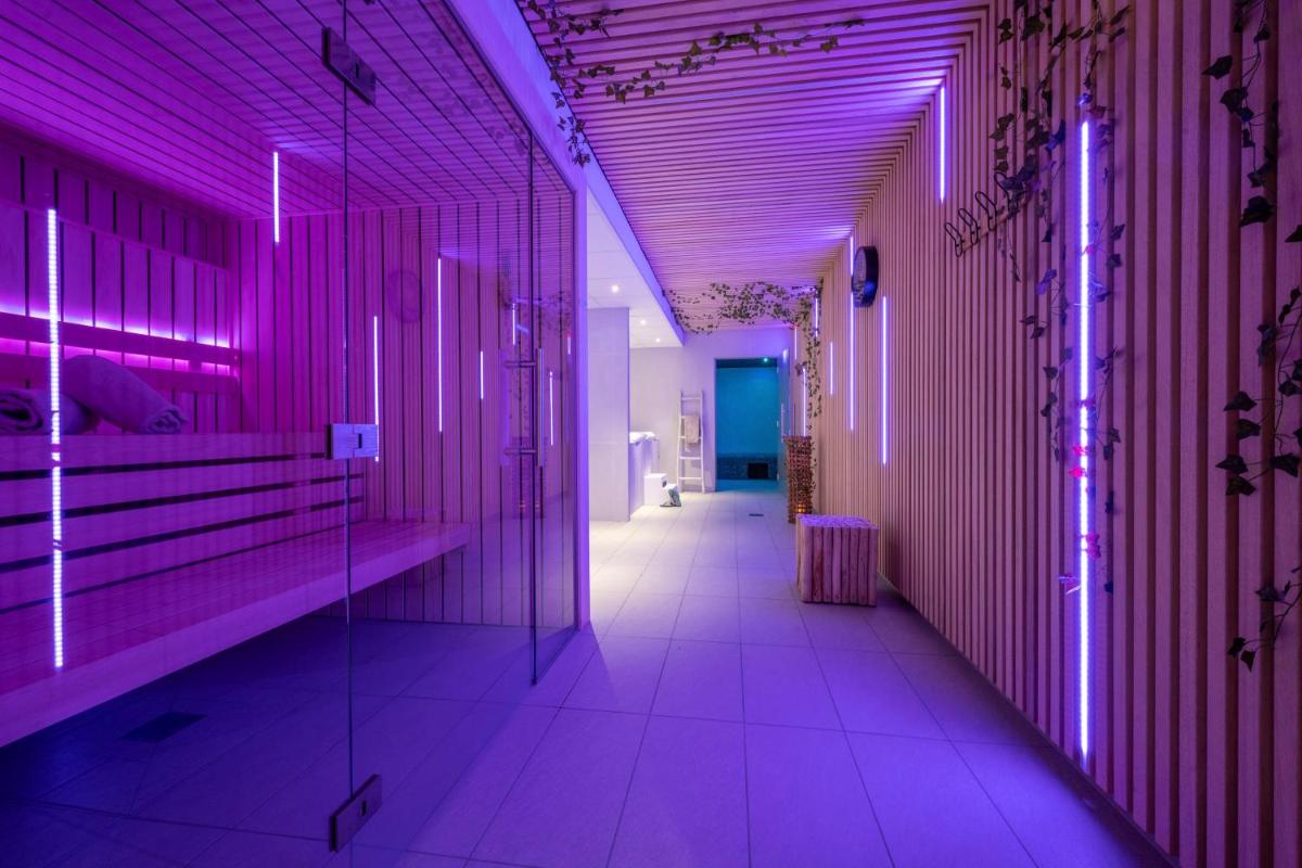 Photo de la galerie de l'établissement ATHOME RESIDENCE ET SPA, à La Rochelle