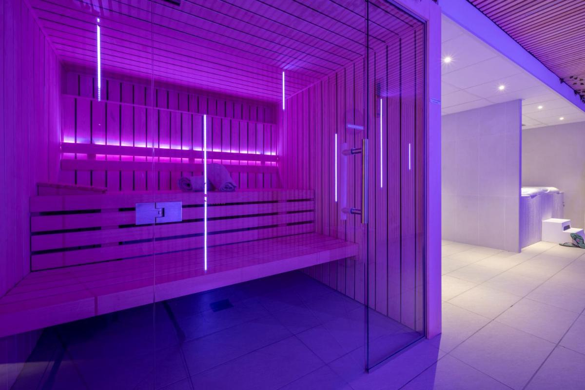 ATHOME RESIDENCE ET SPA - Housity