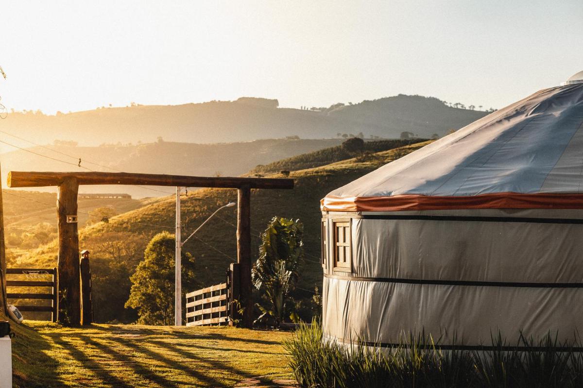 Yurt, romântico e luxuoso, natureza e cachoeiras - Housity