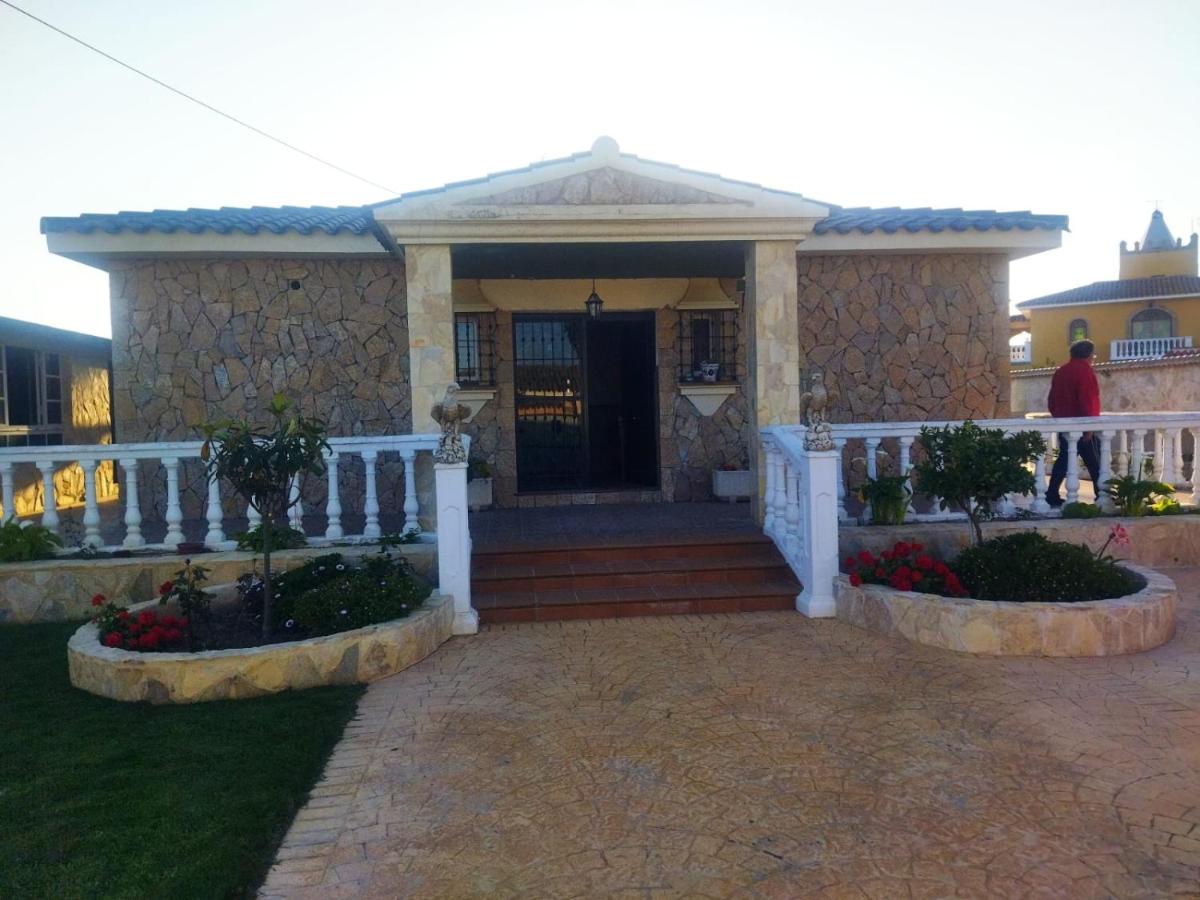 Chalet con Encanto y Piscina - Housity