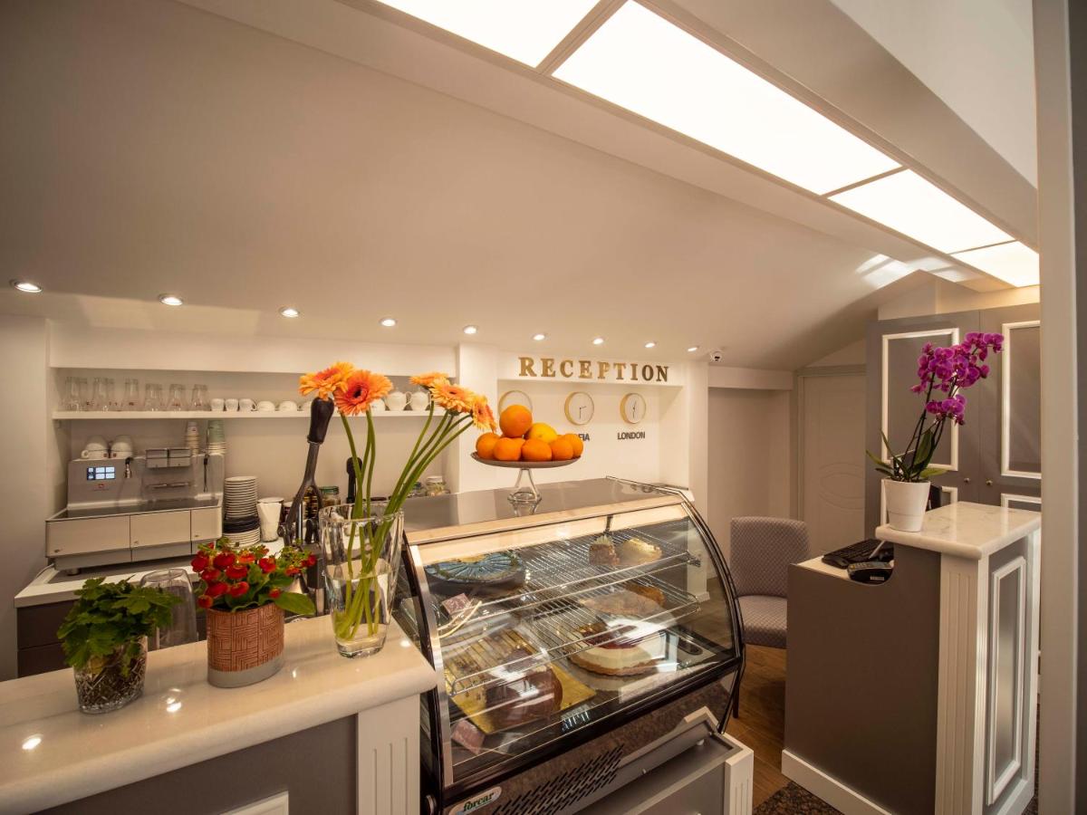 The Moon Boutique Hotel - Housity