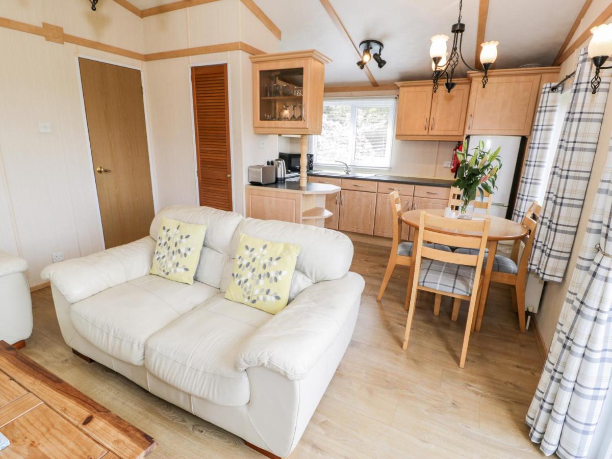 Alpine Lodge - Housity