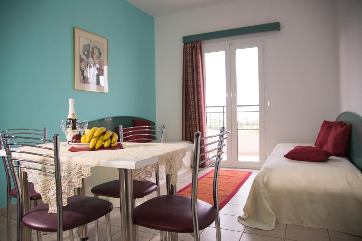 Theoni Apartments - Hizvo