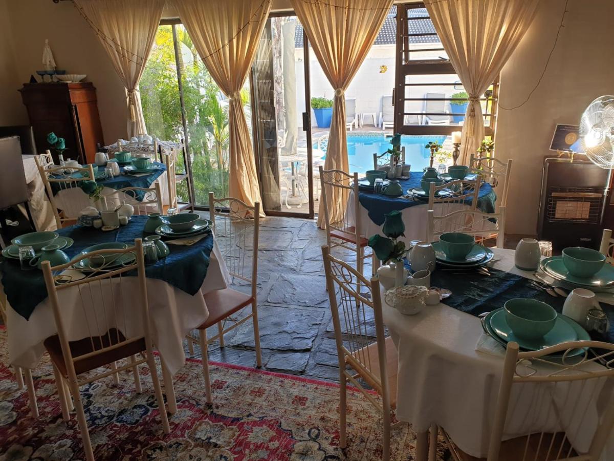 Au Plais De Langebaan at Palm Tree Villa - Housity