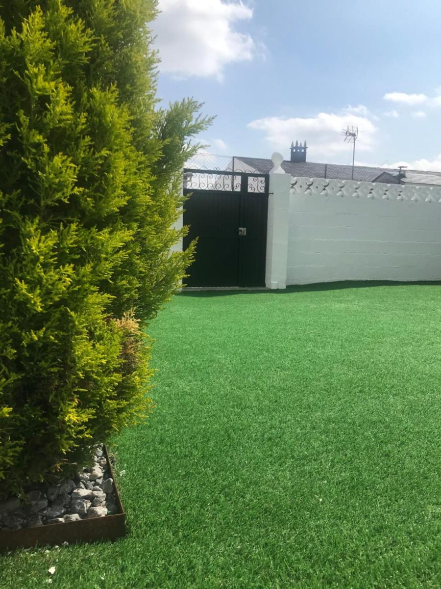 Casa Grande do Costureiro-Para Grupos en Portomarín con Terraza y Vistas - Housity