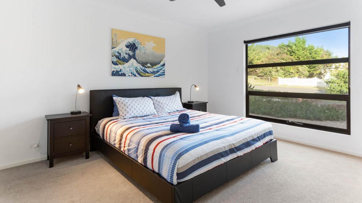 Great Ness Beach House - 10 Person Spa - Pet-Friendly - Netflix - Linen included - Housity