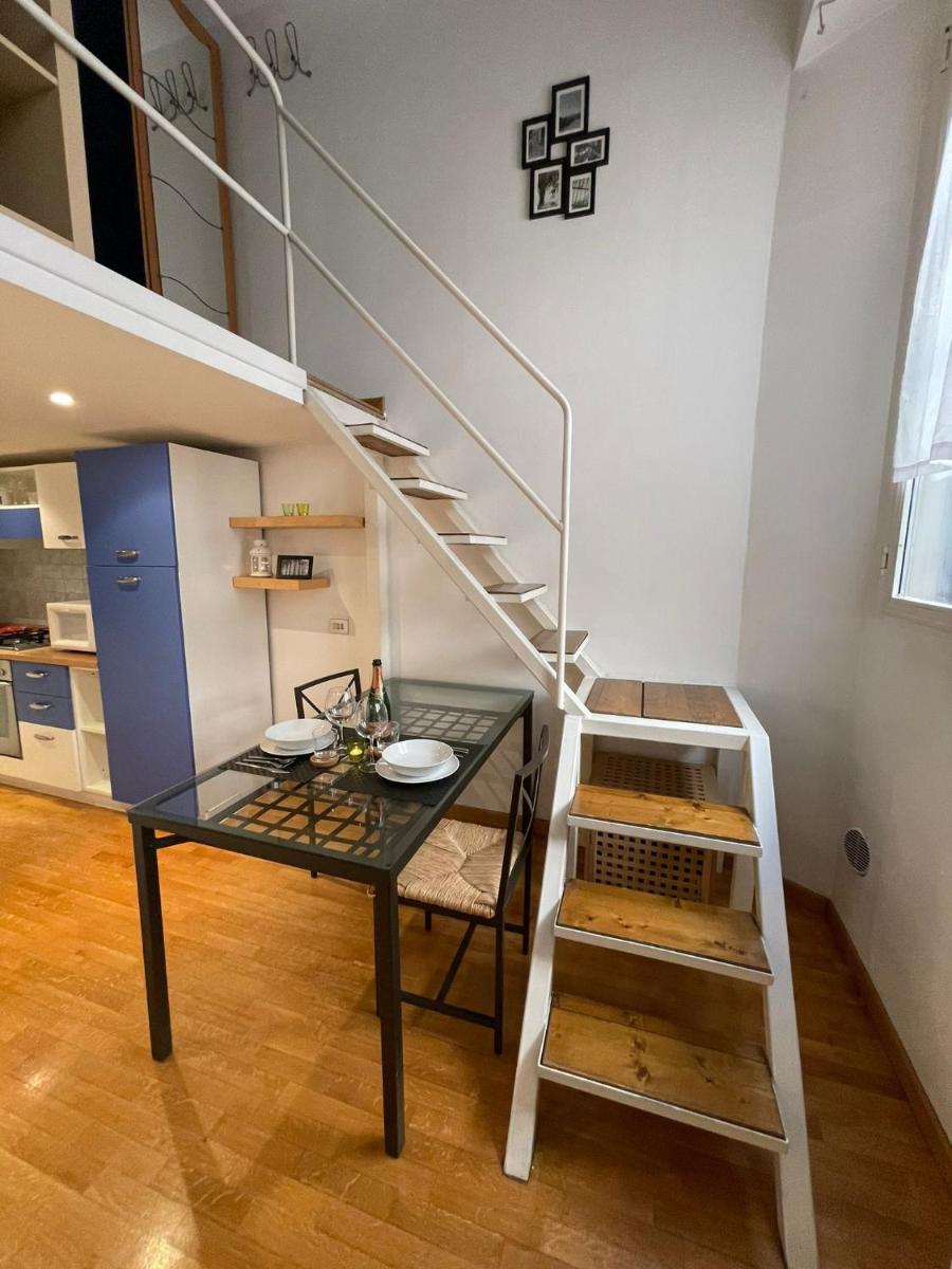 Solution Home in the Porta Romana area - Housity
