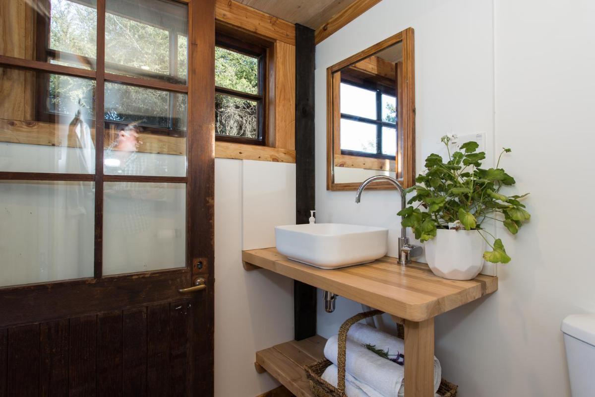 The Kanuka Cabin - Housity