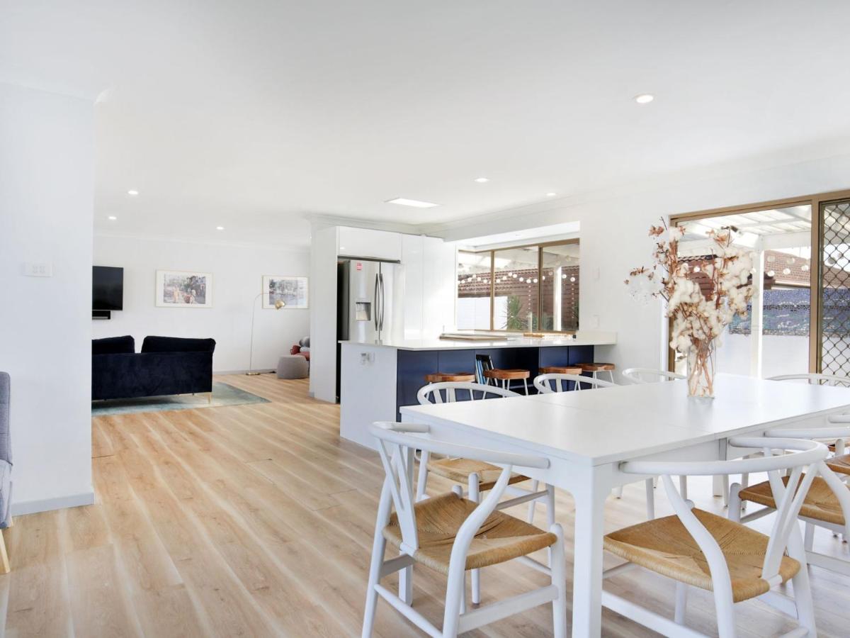 Meeseeks I Pet Friendly I 2 Mins Walk to Beach - Housity
