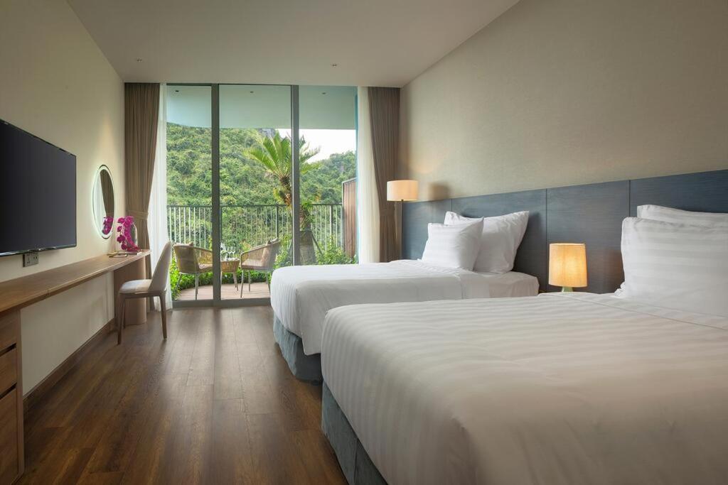 Flamingos Cat Ba Resort Apartment - Housity