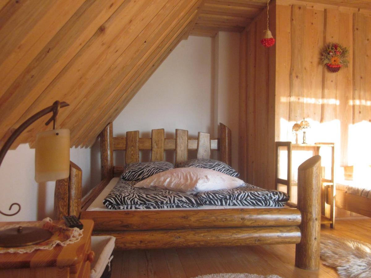 Apartamenty i pokoje rodzinne - Housity