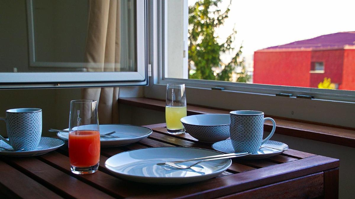 HELVETIA 2 Zimmer Apartment mit Parkplatz - Housity