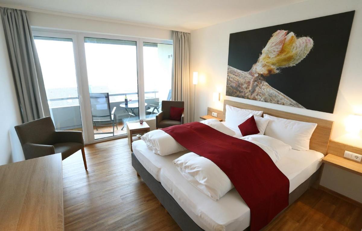 BENZ Weingut & Weinhotel - Housity