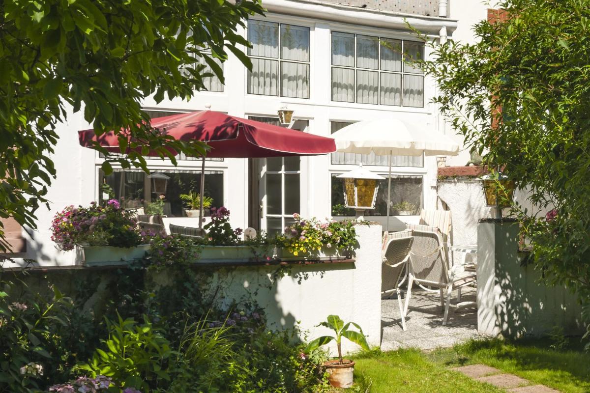 Hotel am Berg - Housity