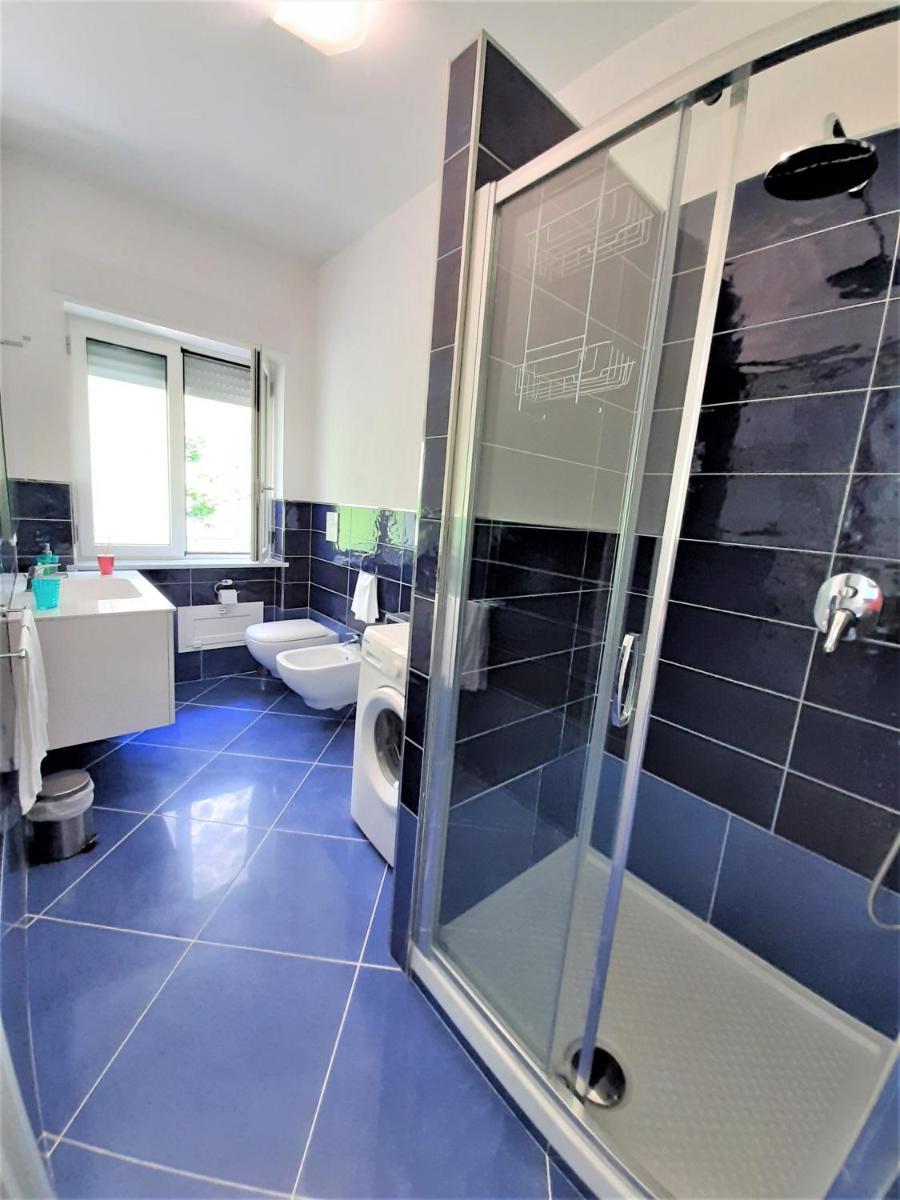Blue House - Housity