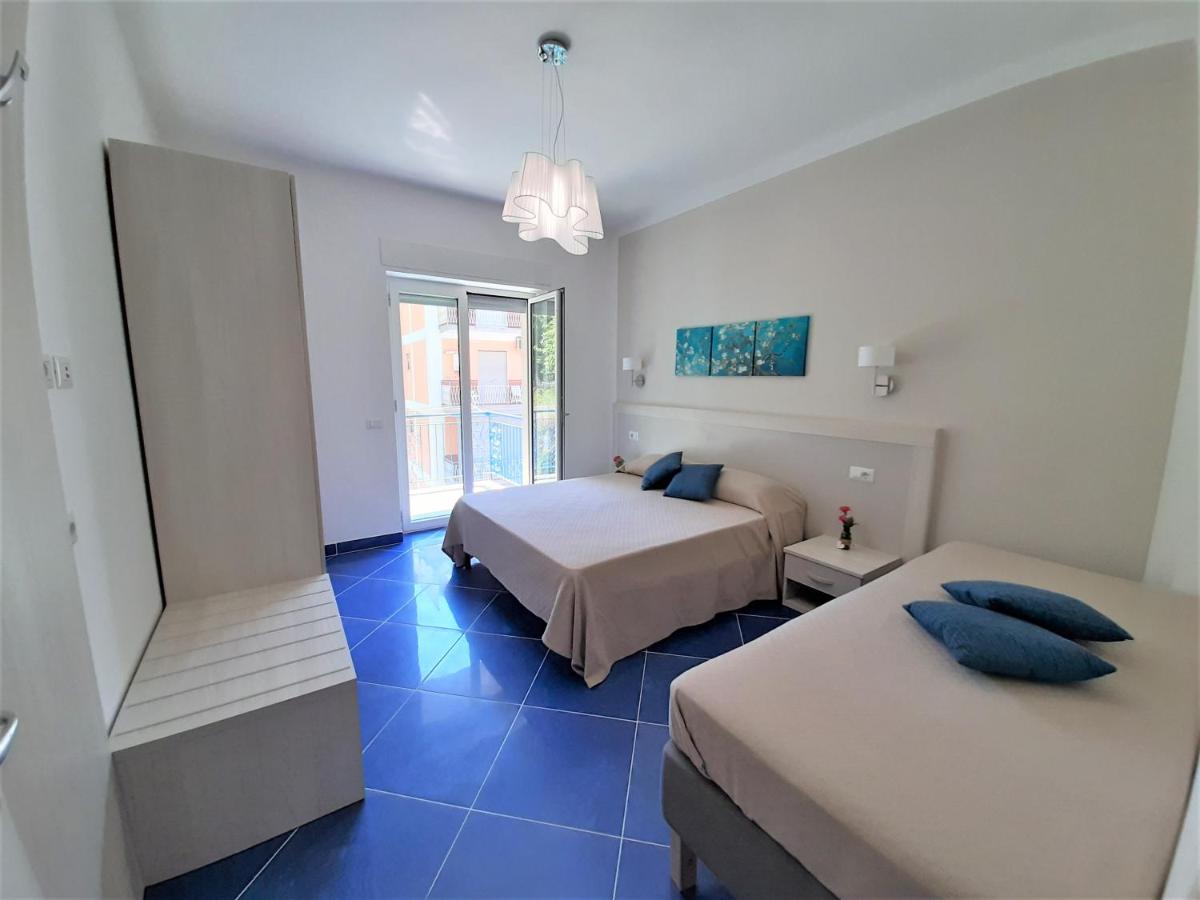Blue House - Housity