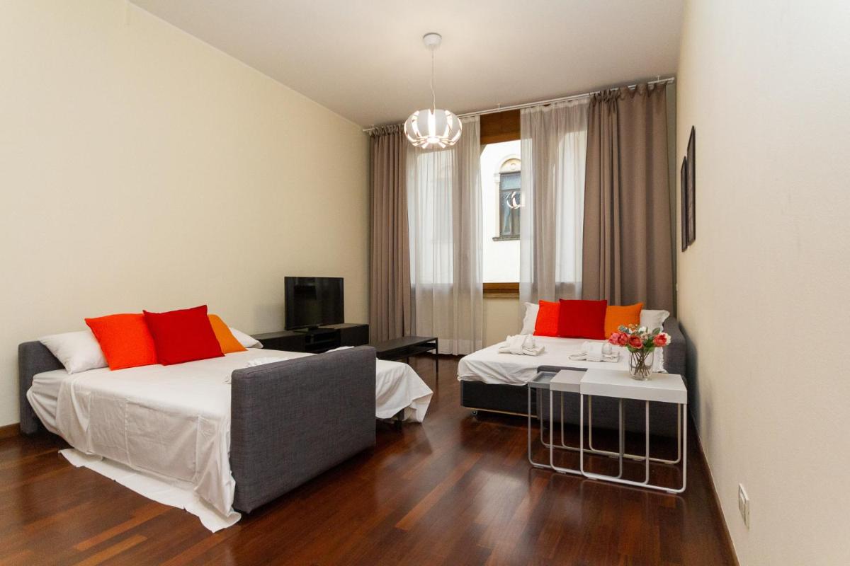 Suitetrails - Yourbanflat Santa Giustina Apt