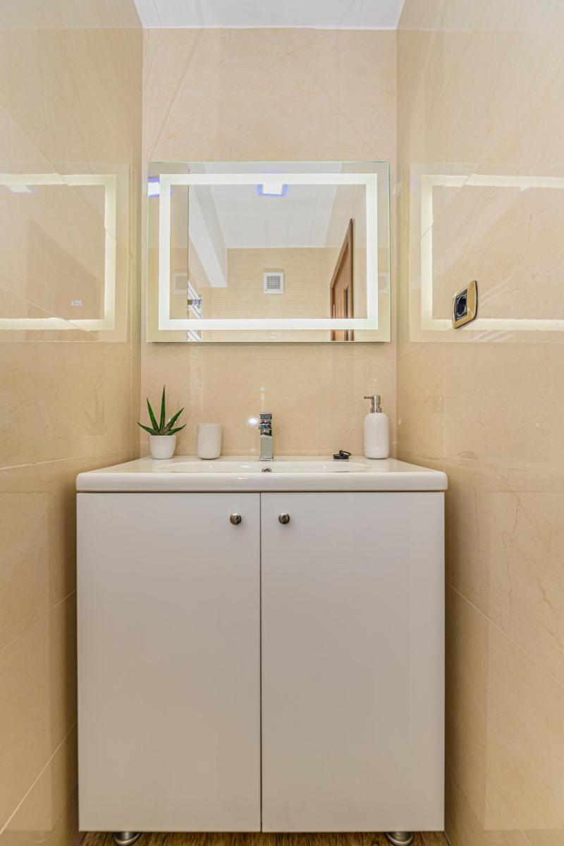 Suitetrails - Isaran 2D3E Apartment Brașov