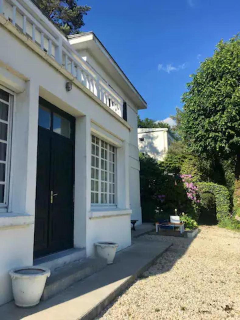 Villa des Millepertuis - Housity