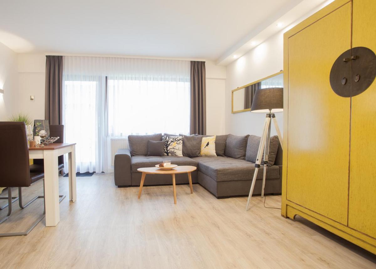 Welcome in - Zum Hohlen Rain - Housity