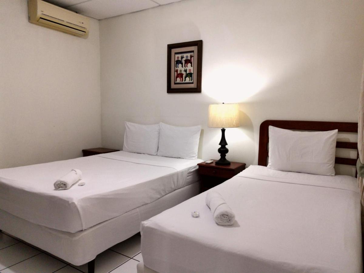 Hotel Armonía Hostal - Housity