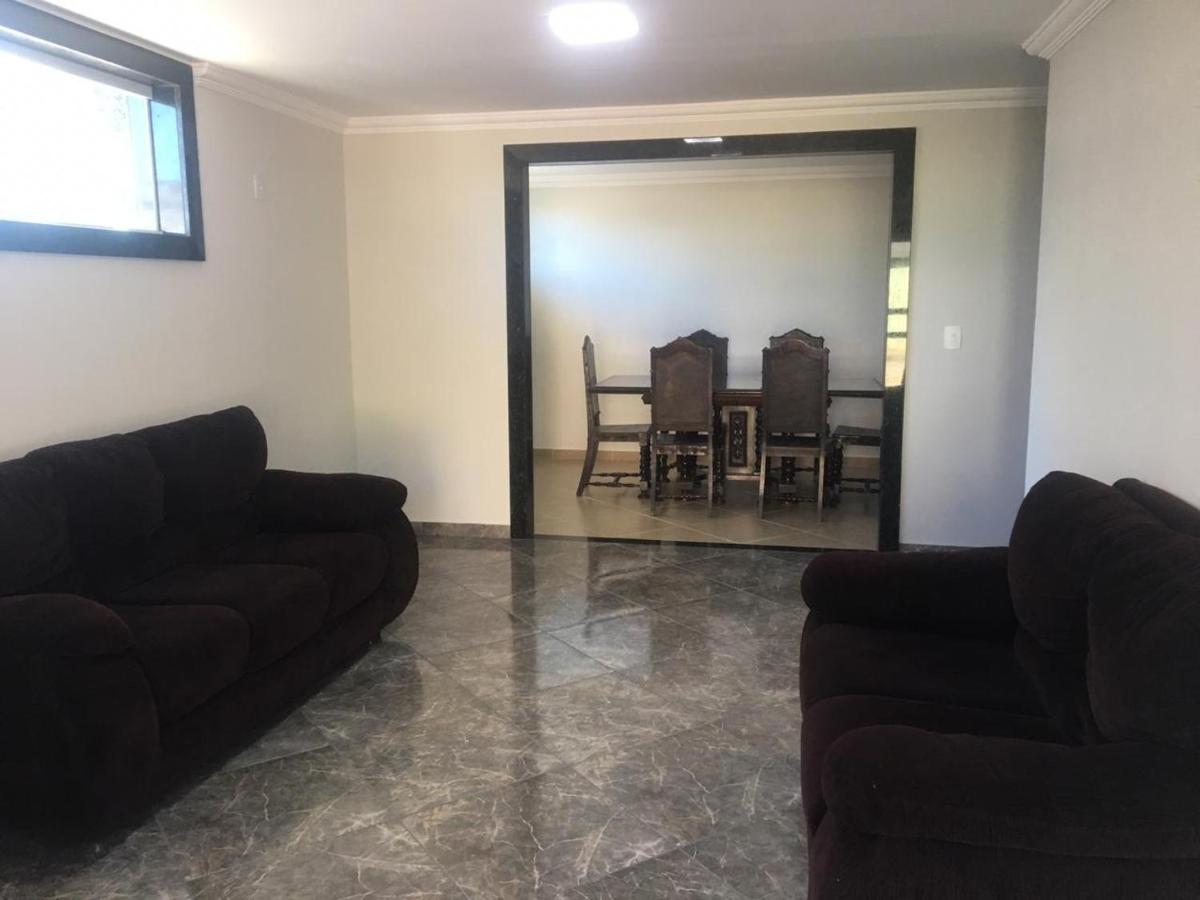 Excelente casa com área gourmet - Housity