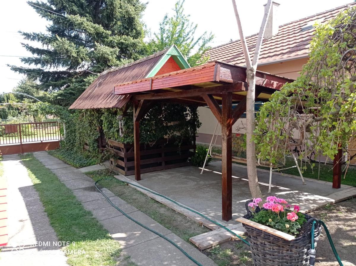 Olga Vendégház - Housity