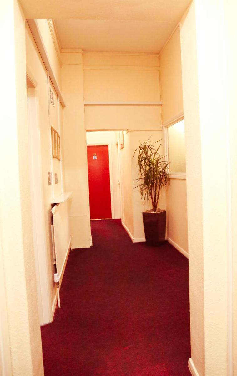Croft Hotel - Housity